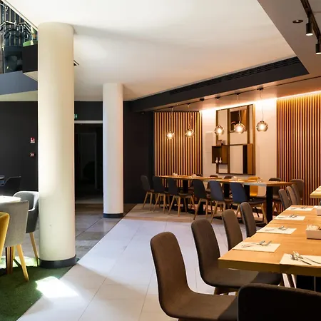 Aparthotel Elite & 4*