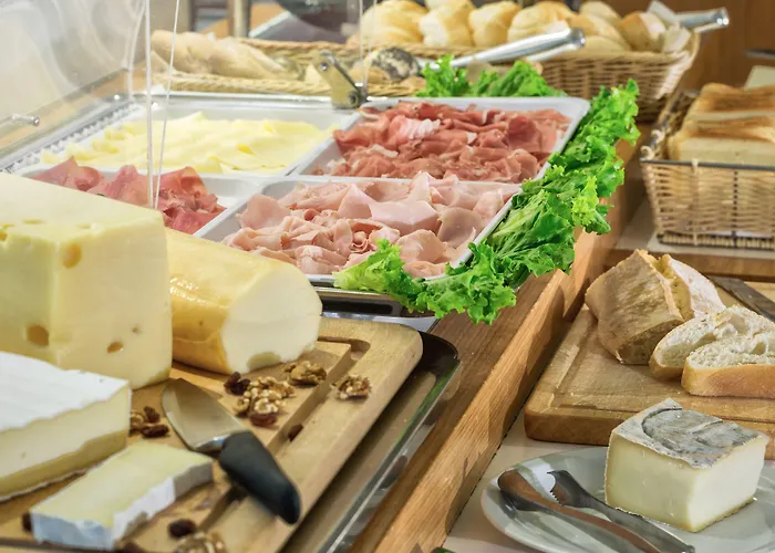 Elite & 4* מסטרה