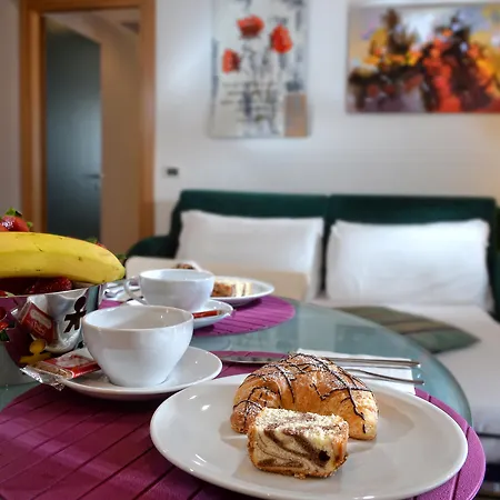 Elite & アパートホテル 4*