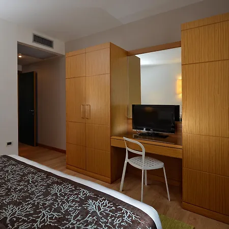 Elite & メストレ