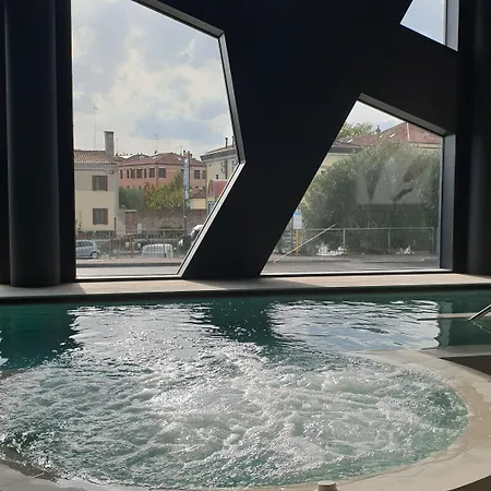 Hotel apartamentowy Elite & Mestre