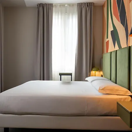 Elite & 4* メストレ