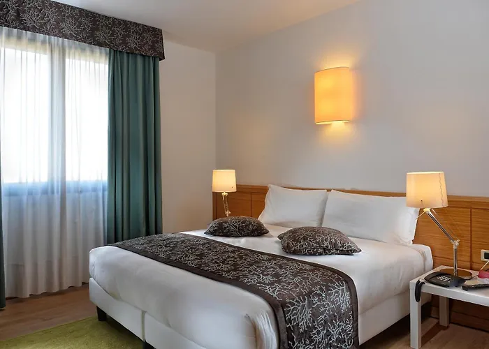 Ξενοδοχείο με διαμερίσματα Elite & 4*