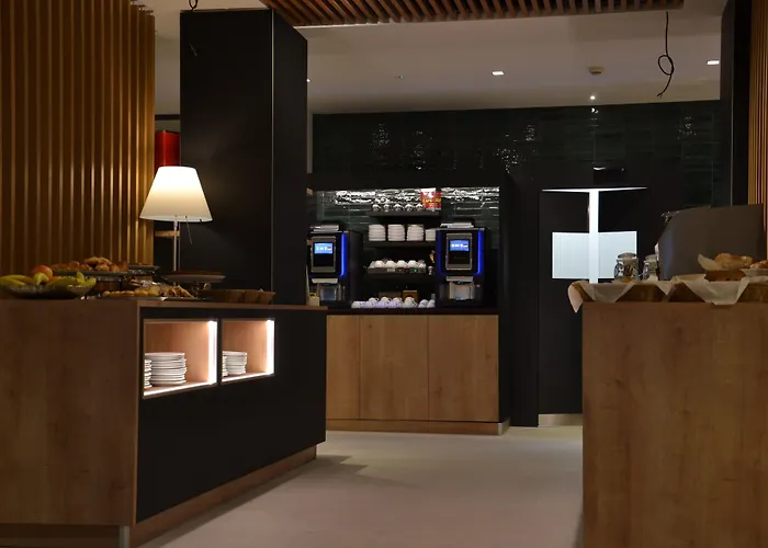 Aparthotel Elite & 4*